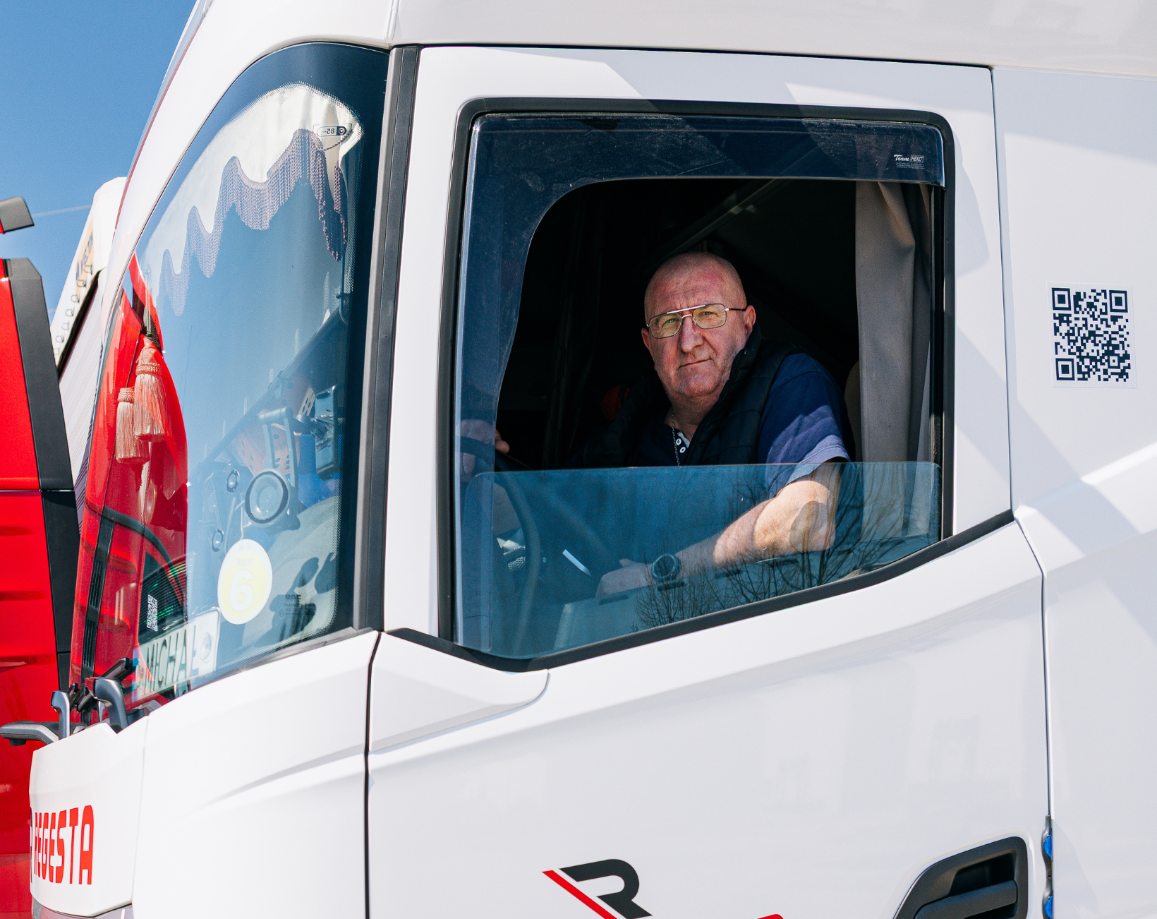 Spadek zezwoleń na pracę dla cudzoziemców – sygnał ostrzegawczy dla rynku i branży TSL